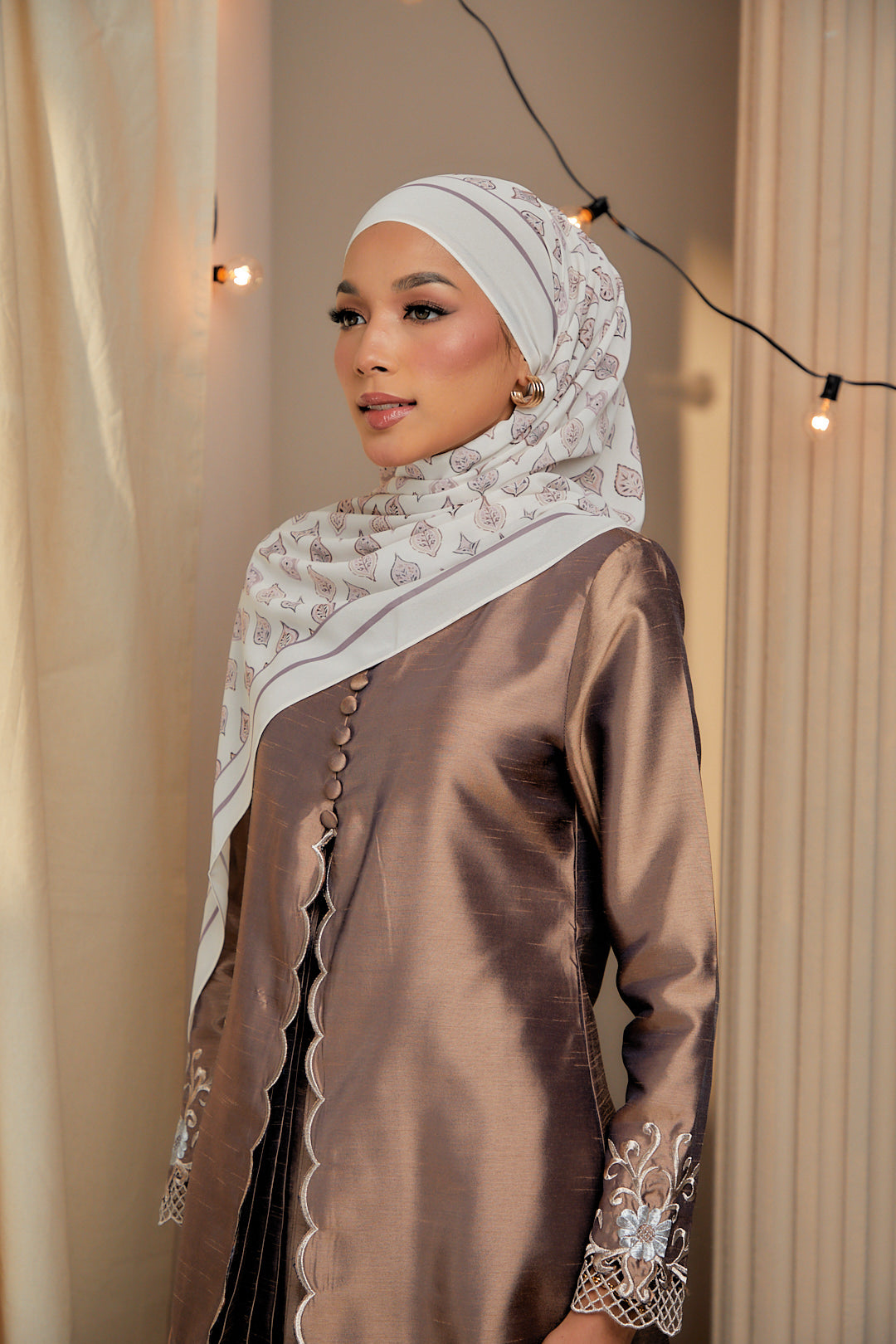 CAMELIA DUSTY PURPLE