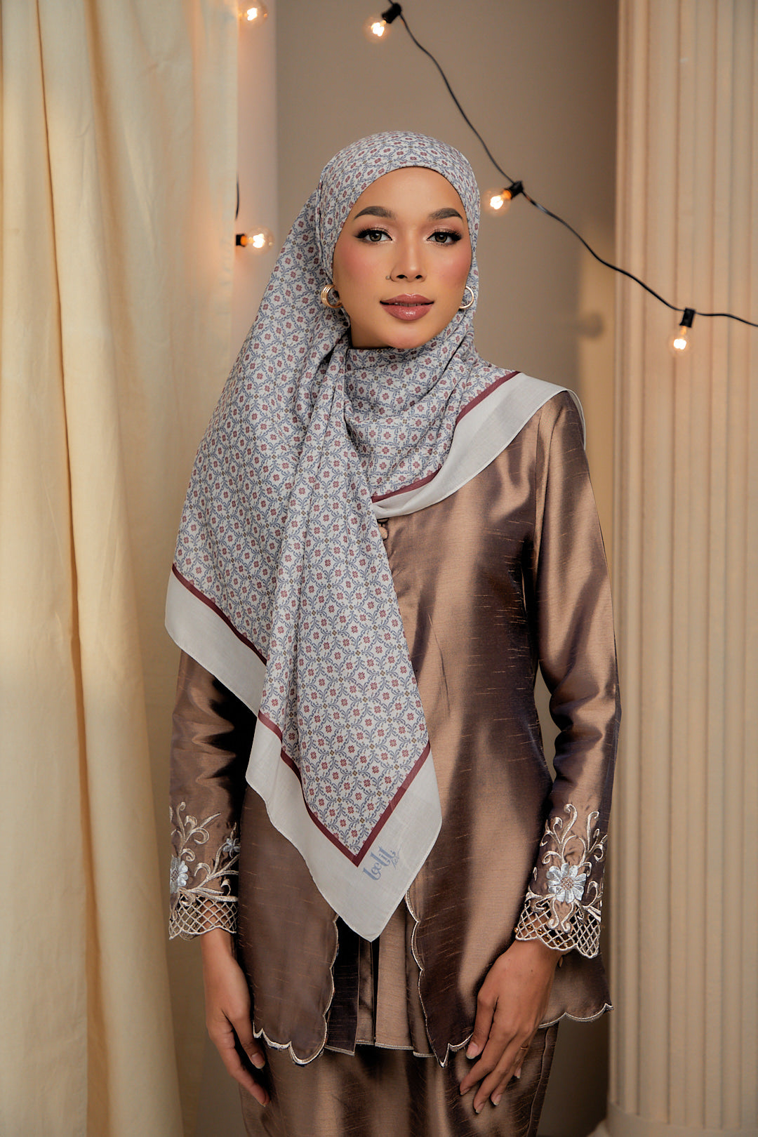 BEGUM GREYISH BURGUNDY