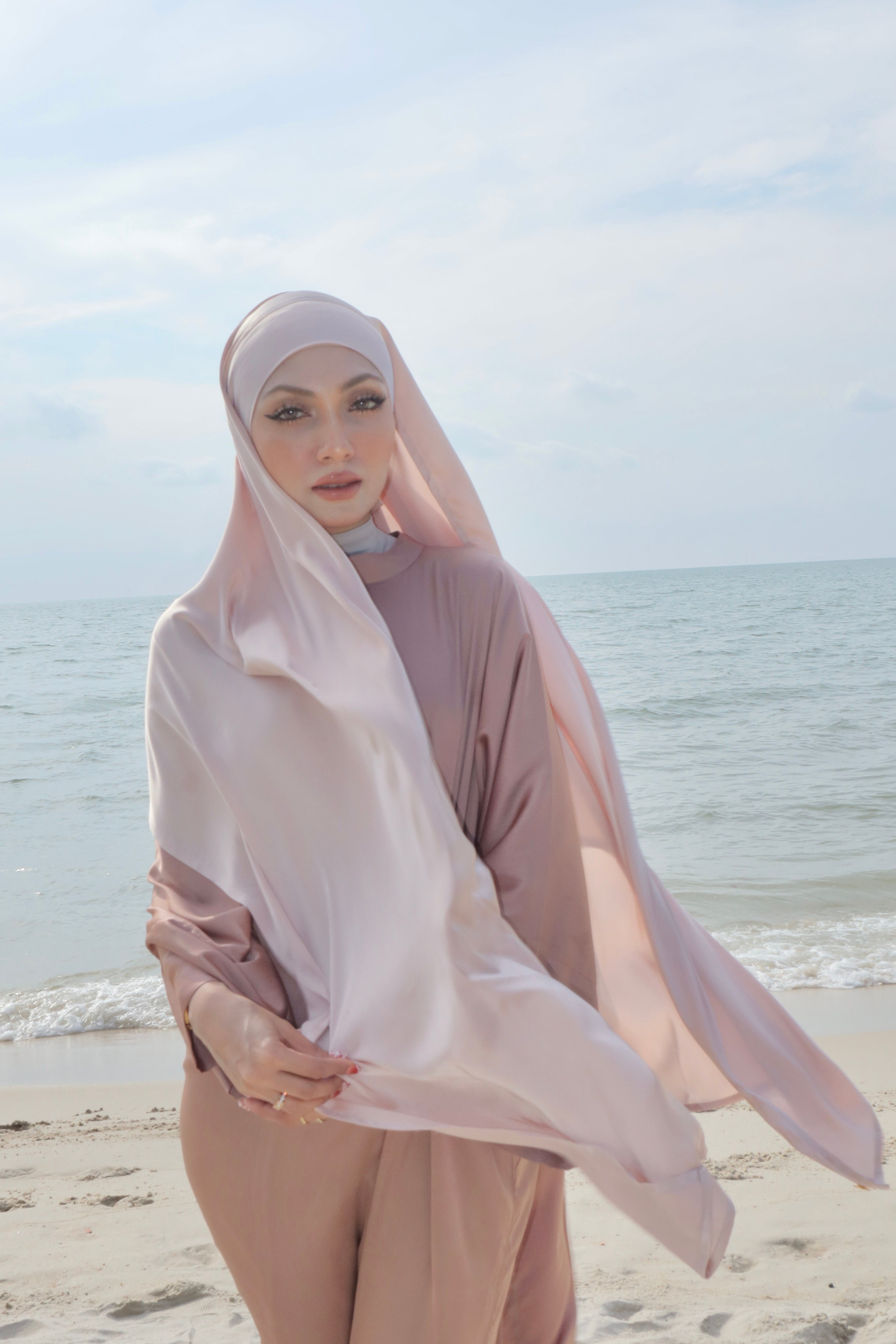 Pathan Rosegold