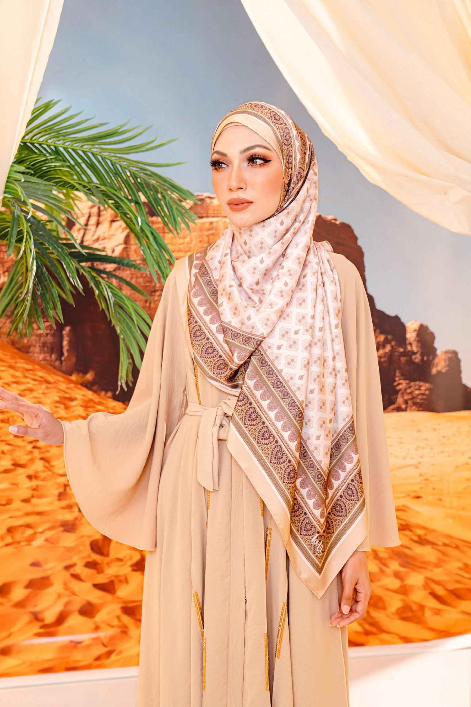 CASHMERE BEIGE