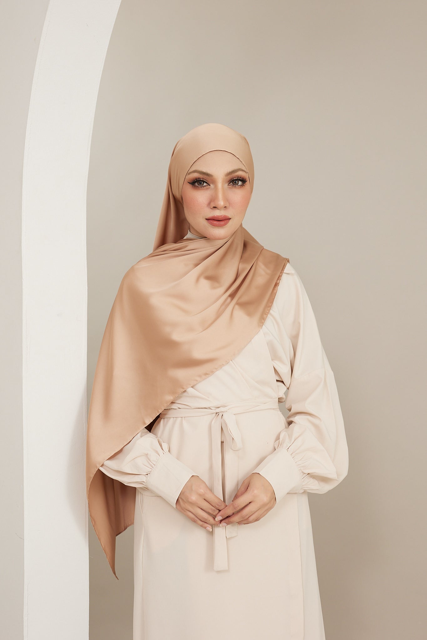 PLAIN- LIGHT BROWN