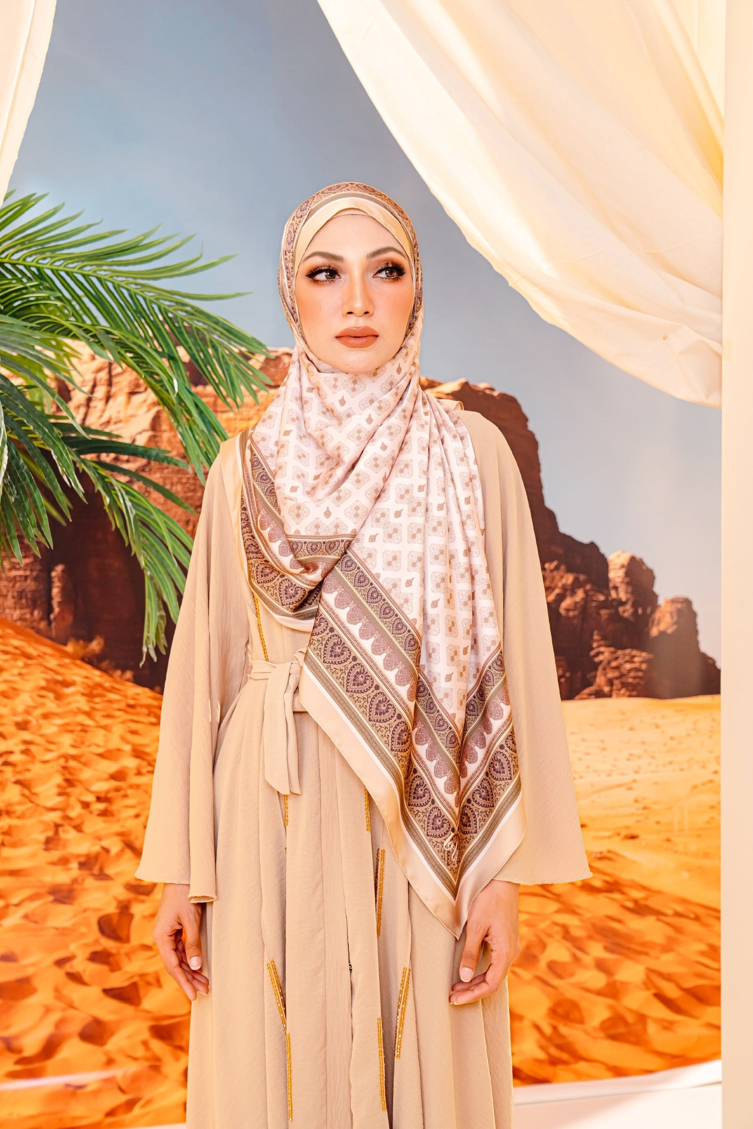 CASHMERE BEIGE