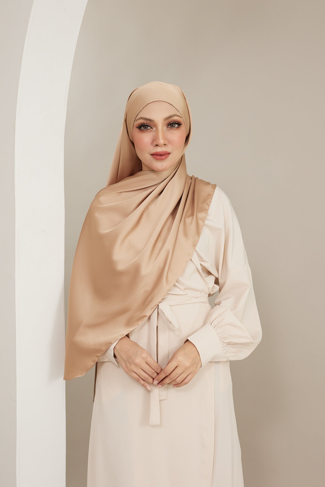PLAIN- BEIGE
